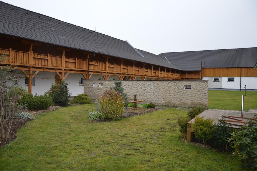 Statek 3 - Wellness & Spa Hotel Hluboká nad Vltavou Exterior foto